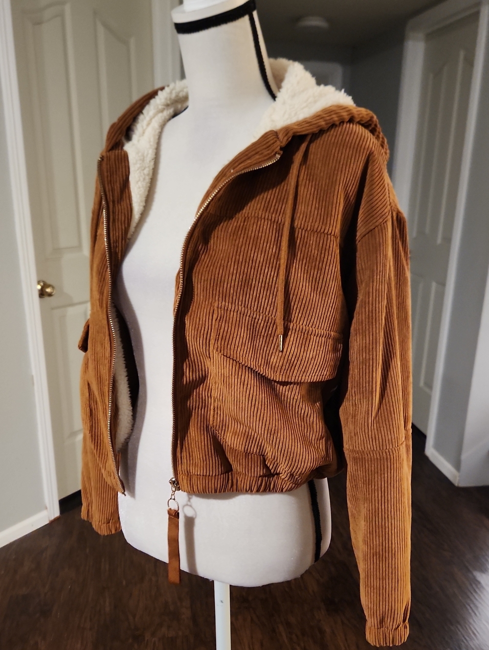 NWOT Ashley By 26 International Sherpa Lined Cognac Courdoroy Zip Hoodie Jacket - Picture 4 of 8